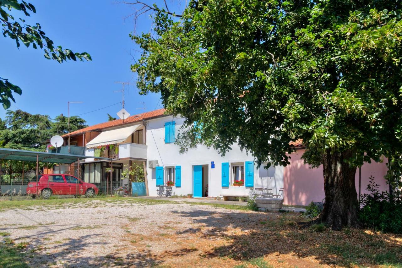 אומאג Apartmani Anna מראה חיצוני תמונה